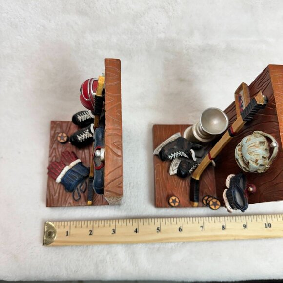 Russ Berrie & Co Hockey Theme Sports 1 Bookend Hand Painted Resin 6”x4” - Picture 15 of 15